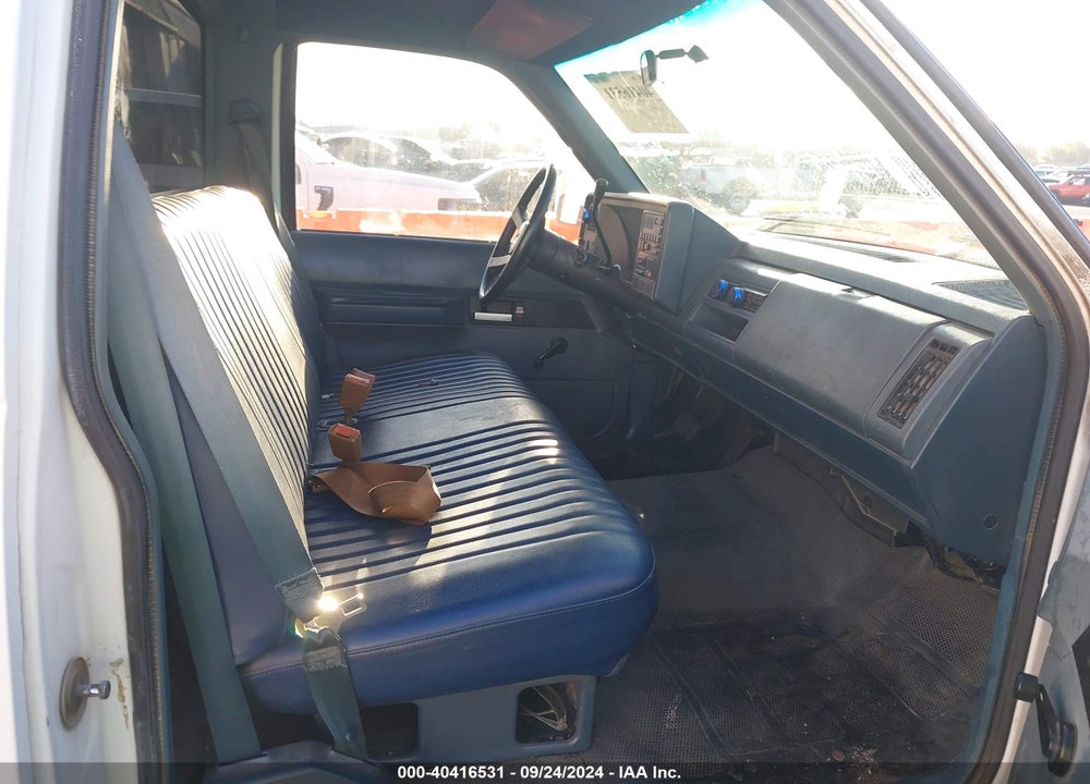 1989 CHEVROLET GMT-400 C2500 VIN: 1GCFC24H5KE238087