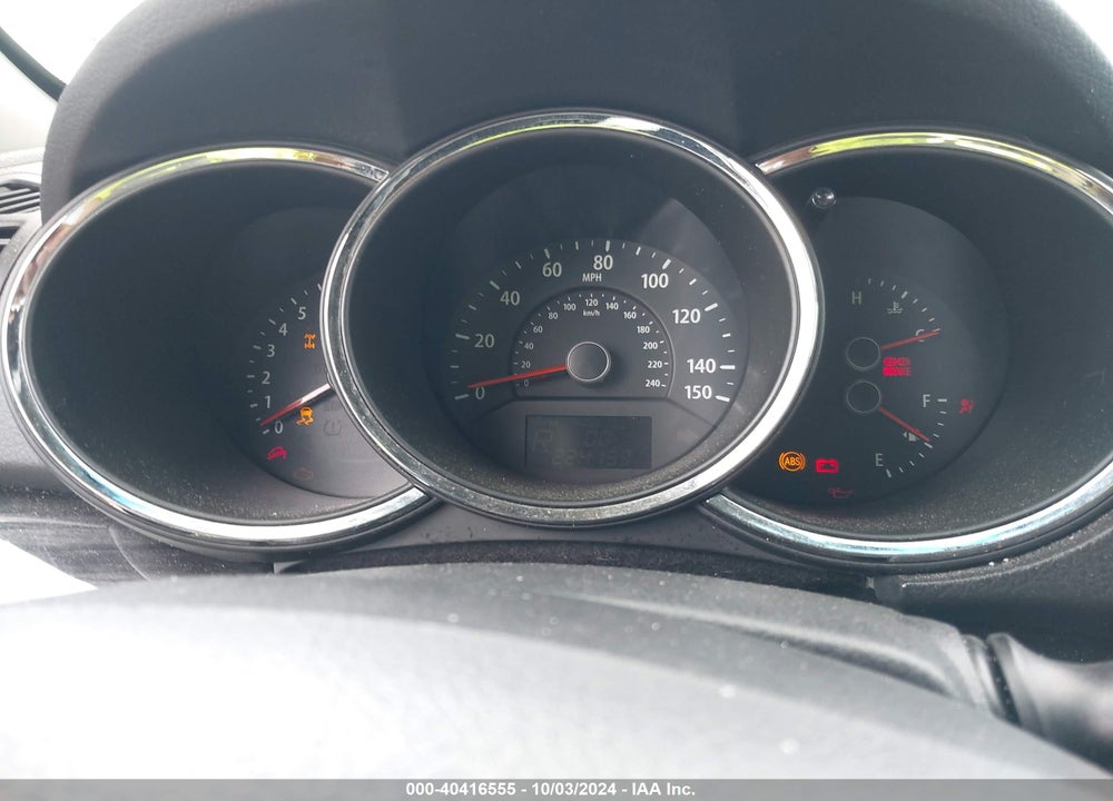 2011 KIA SORENTO LX VIN: 5XYKTDA13BG141169