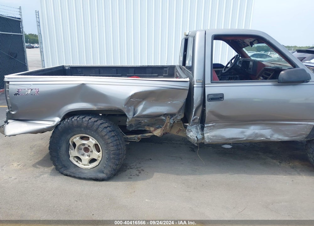 1992 CHEVROLET GMT-400 K1500 VIN: 1GCEK14K5NZ174103