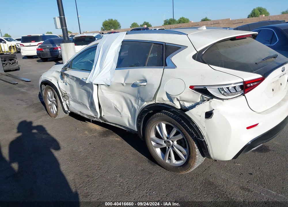 2019 INFINITI QX30 LUXE VIN: SJKCH5CP9KA009866