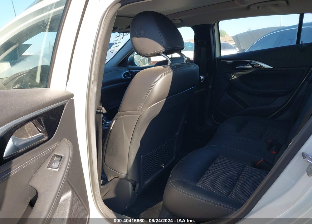 2019 INFINITI QX30 LUXE VIN: SJKCH5CP9KA009866