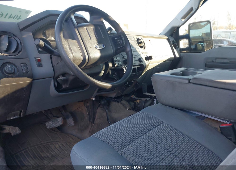 2011 FORD F-250 XL VIN: 1FT7W2B65BEC07984