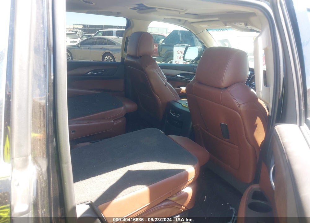 2018 CADILLAC ESCALADE ESV LUXURY VIN: 1GYS3HKJ2JR293198