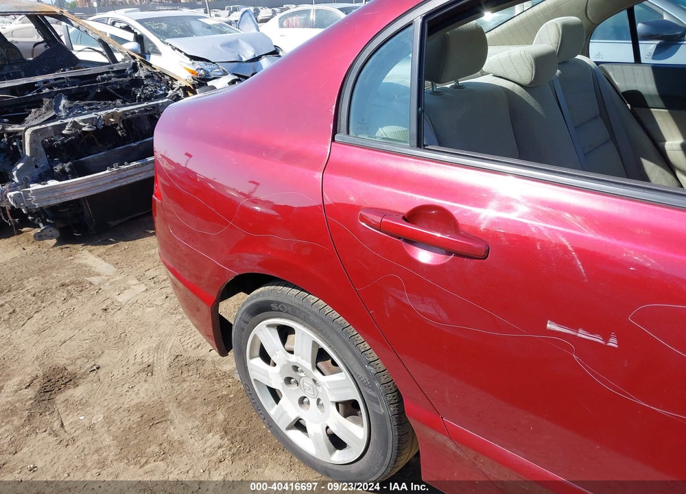 2010 HONDA CIVIC LX VIN: 19XFA1F52AE067949
