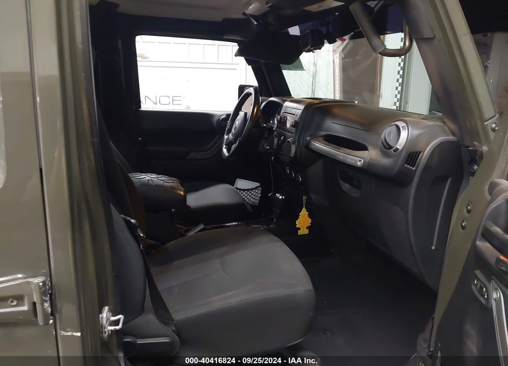 2016 JEEP WRANGLER UNLIMITED SPORT VIN: 1C4BJWDG9GL133719