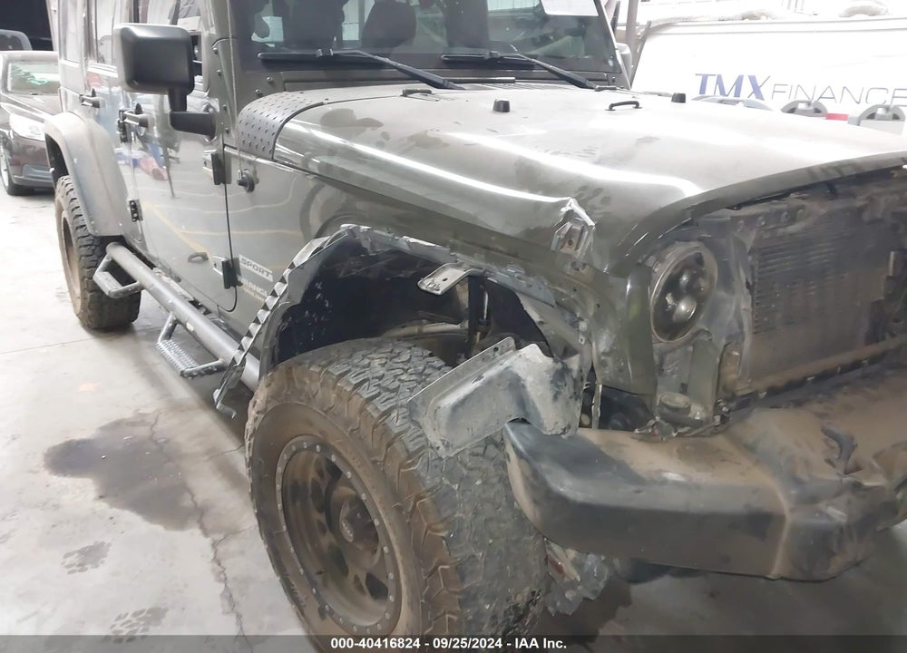 2016 JEEP WRANGLER UNLIMITED SPORT VIN: 1C4BJWDG9GL133719
