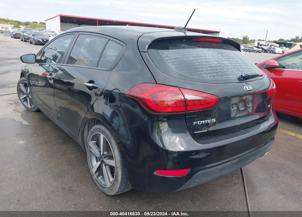 2017 KIA FORTE EX VIN: KNAFX5A89H5672948