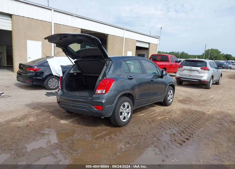 2019 CHEVROLET TRAX LS VIN: 3GNCJKSB8KL107668