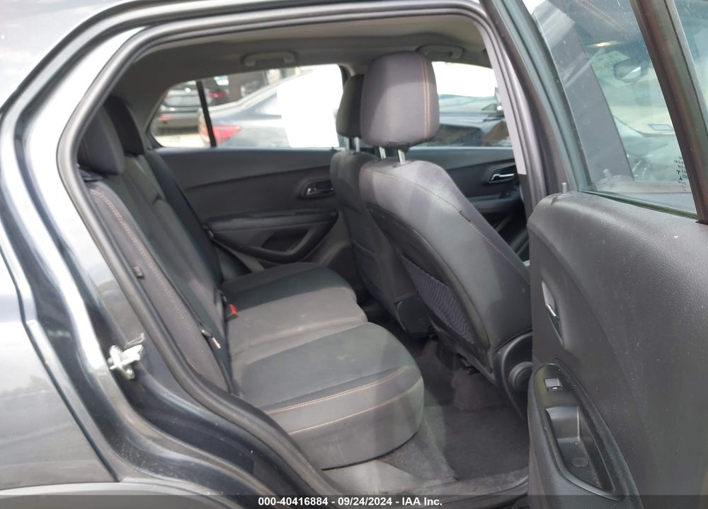 2019 CHEVROLET TRAX LS VIN: 3GNCJKSB8KL107668