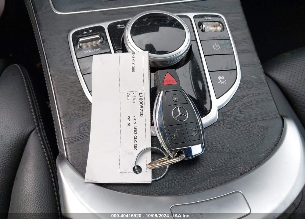 2019 MERCEDES-BENZ GLC 300 VIN: WDC0G4JB5K1002076