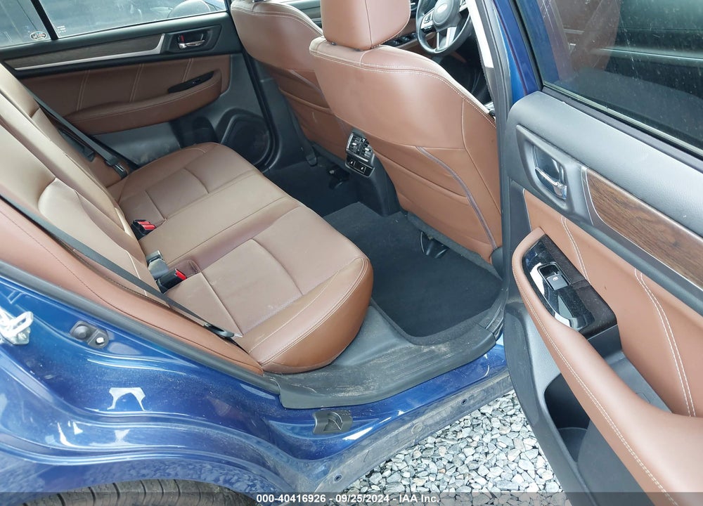 2017 SUBARU OUTBACK 3.6R TOURING VIN: 4S4BSETC0H3403343