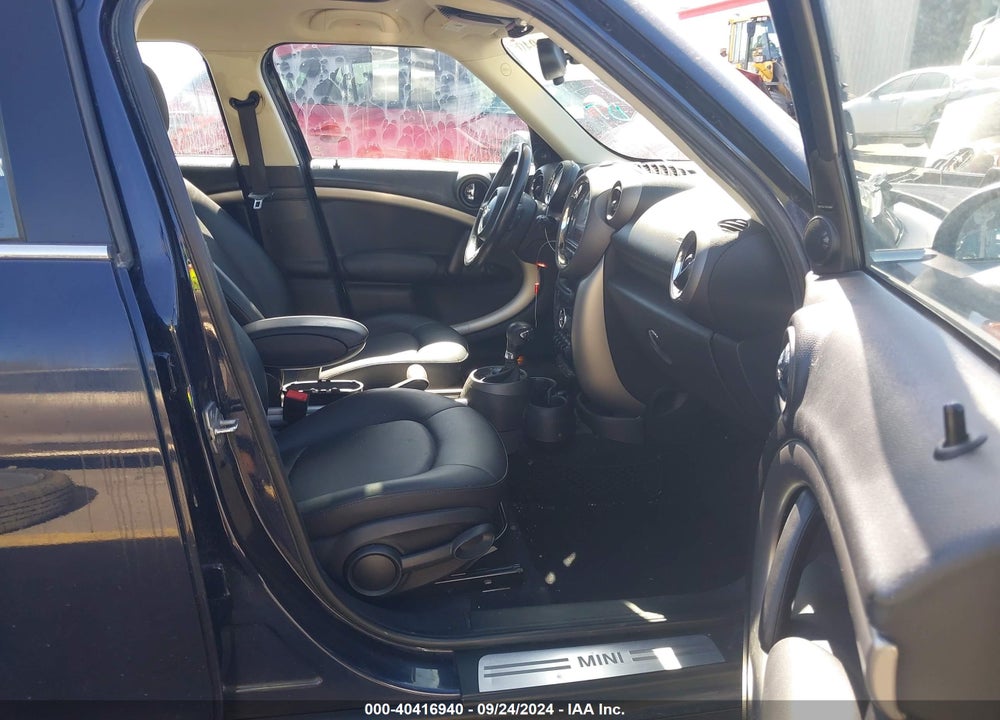 2011 MINI COOPER COUNTRYMAN VIN: WMWZB3C51BWM01225