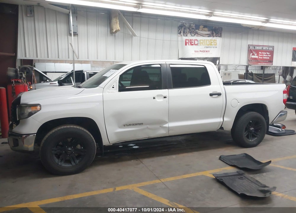 2018 TOYOTA TUNDRA SR5 5.7L V8 VIN: 5TFDY5F13JX686390