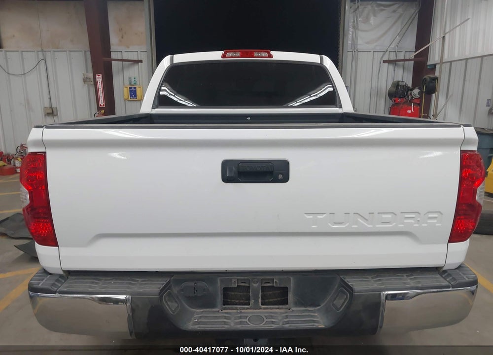 2018 TOYOTA TUNDRA SR5 5.7L V8 VIN: 5TFDY5F13JX686390