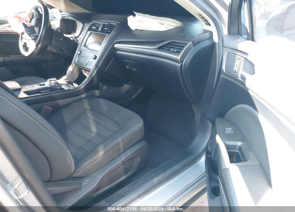 2020 FORD FUSION SE VIN: 3FA6P0HD0LR258705