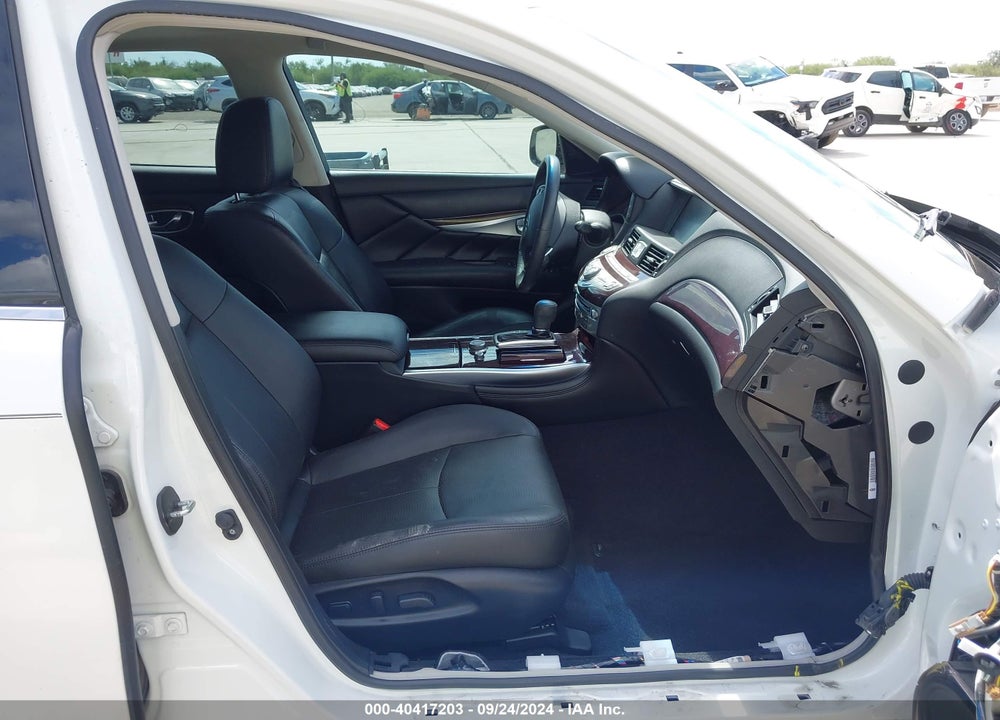 2019 INFINITI Q70L 3.7 LUXE VIN: JN1BY1PP2KM685532