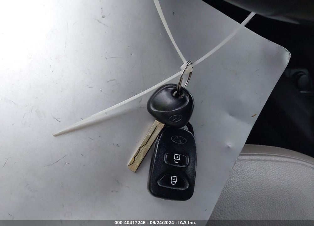 2015 HYUNDAI TUCSON SE VIN: KM8JUCAG6FU111199