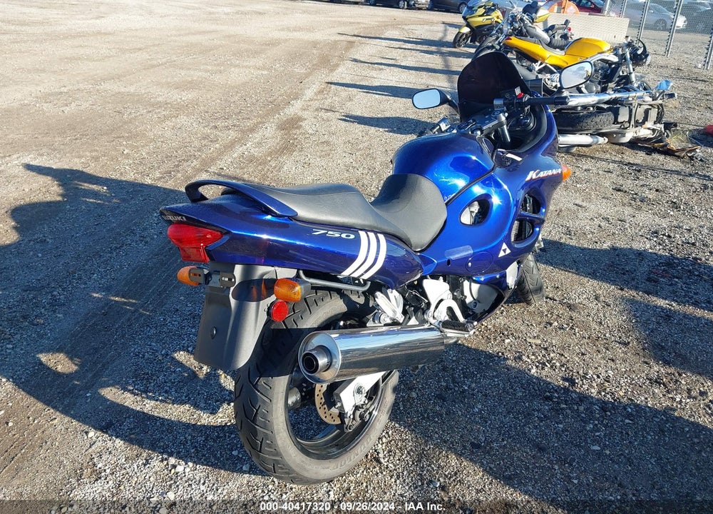 2004 SUZUKI GSX750 F VIN: JS1GR7GA942100923