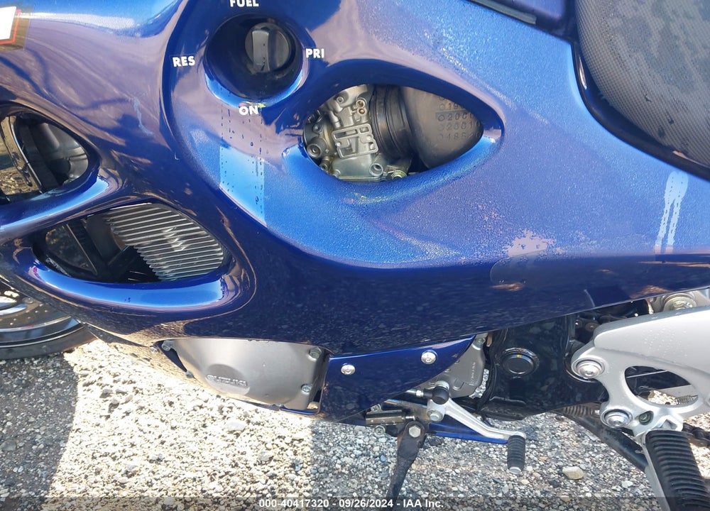 2004 SUZUKI GSX750 F VIN: JS1GR7GA942100923