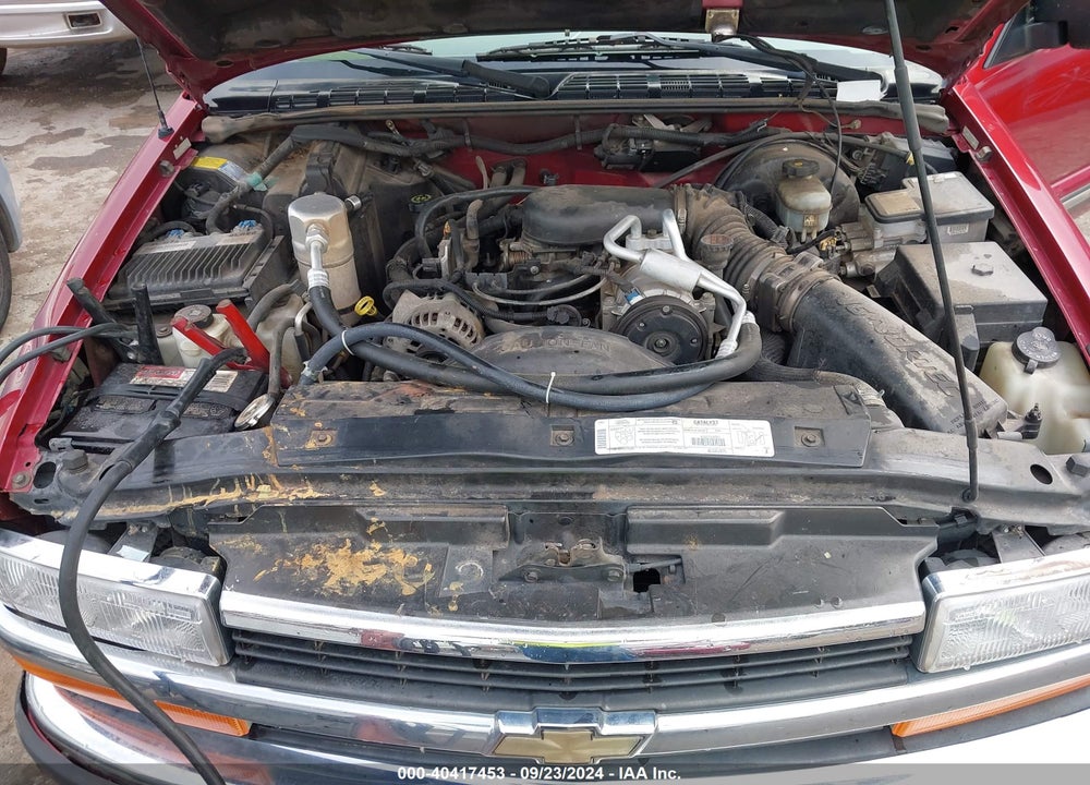 1999 CHEVROLET BLAZER LS VIN: 1GNCS13W8X2135259