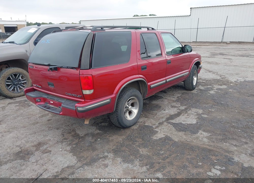 1999 CHEVROLET BLAZER LS VIN: 1GNCS13W8X2135259