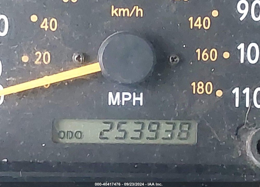 2004 TOYOTA TUNDRA SR5 V8 VIN: 5TBBT44134S448304