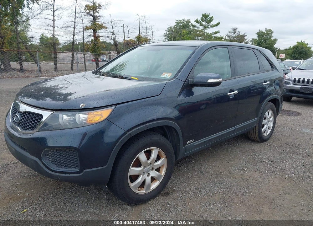 2013 KIA SORENTO LX VIN: 5XYKTCA63DG385364