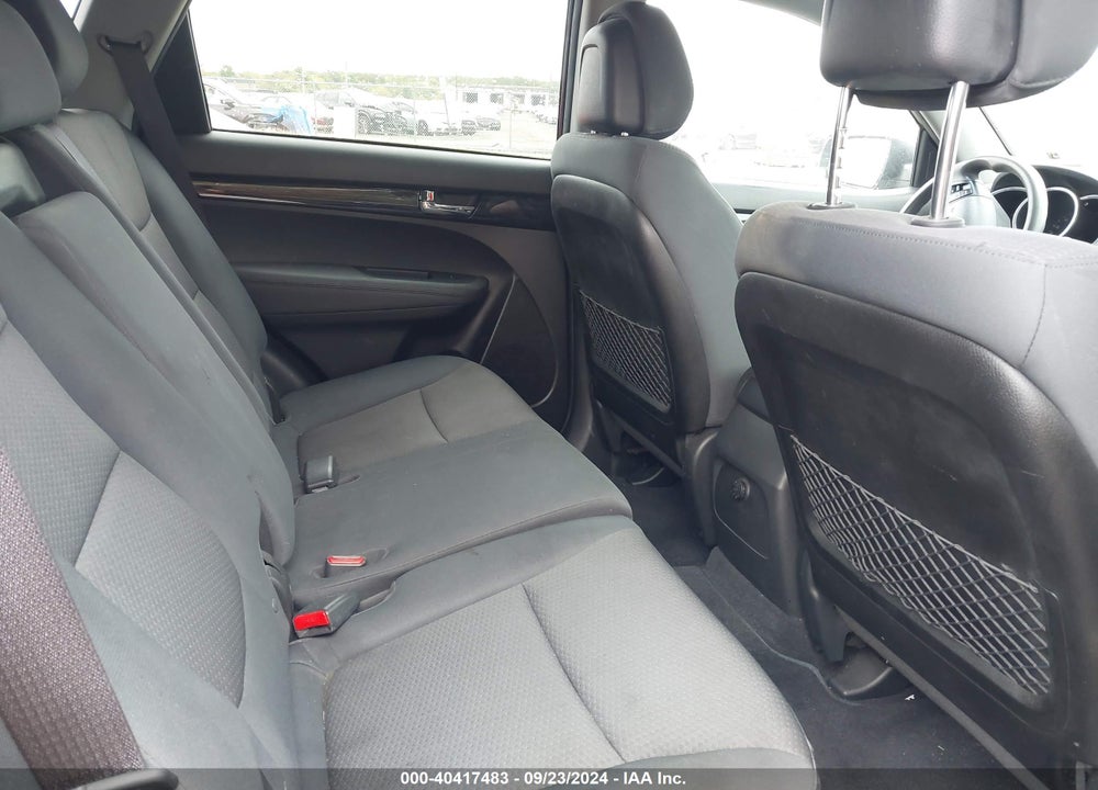 2013 KIA SORENTO LX VIN: 5XYKTCA63DG385364