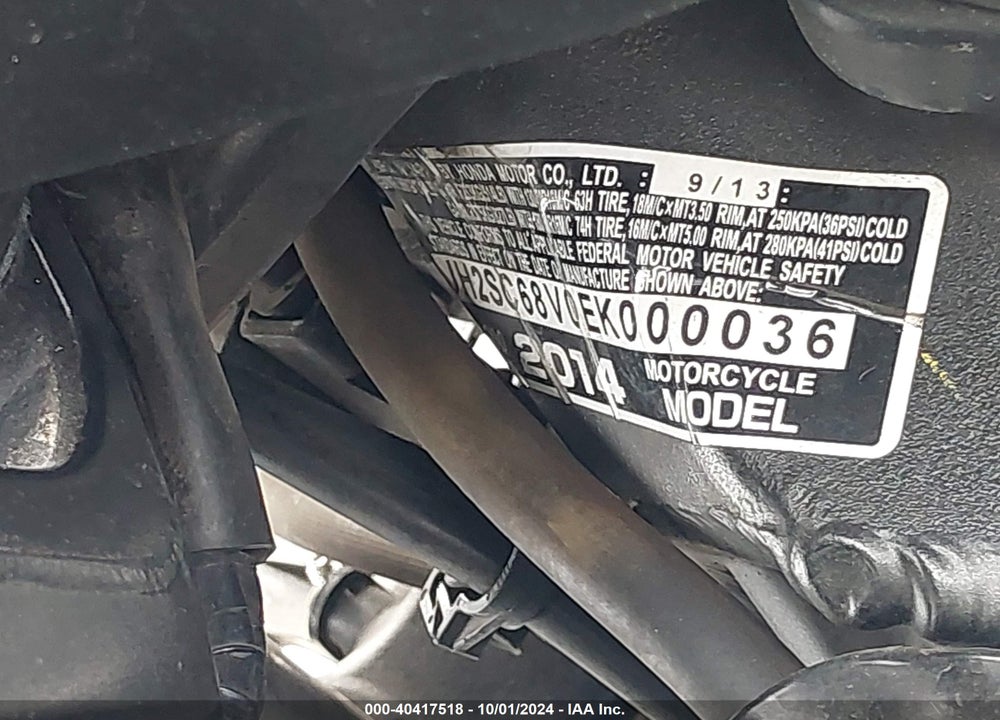 2014 HONDA GL1800 G VIN: JH2SC68V0EK000036