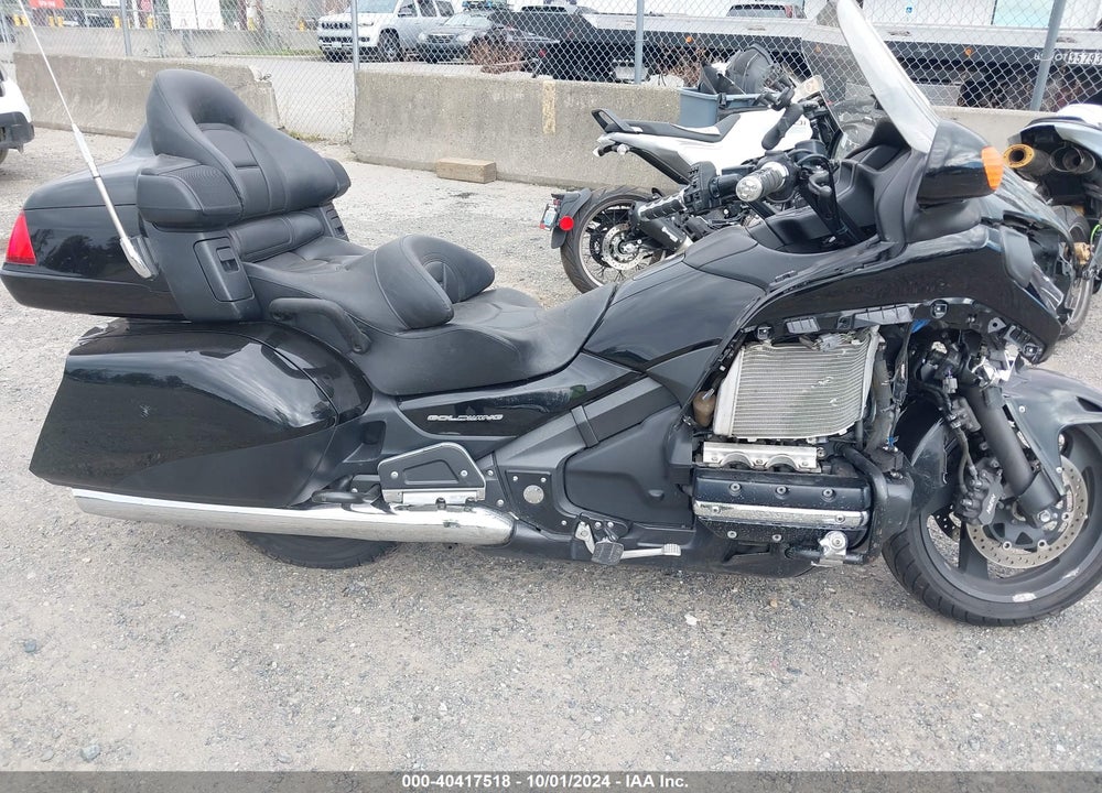 2014 HONDA GL1800 G VIN: JH2SC68V0EK000036