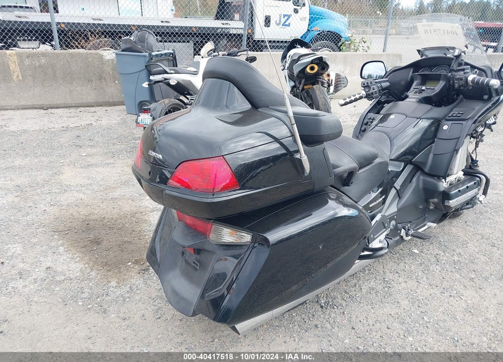 2014 HONDA GL1800 G VIN: JH2SC68V0EK000036