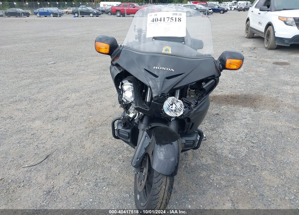 2014 HONDA GL1800 G VIN: JH2SC68V0EK000036