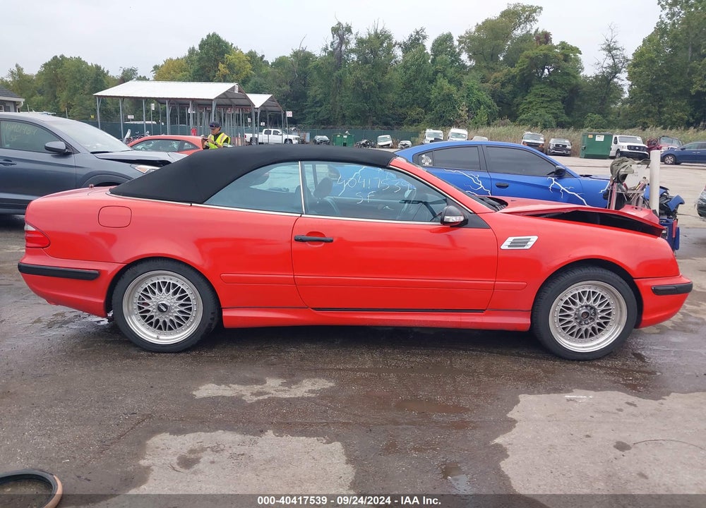 2000 MERCEDES-BENZ CLK 430 VIN: WDBLK70G6YT045207