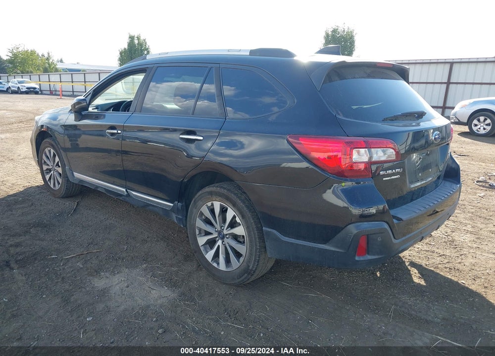 2018 SUBARU OUTBACK 3.6R TOURING VIN: 4S4BSETC3J3326554
