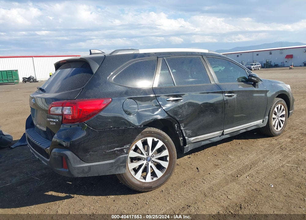 2018 SUBARU OUTBACK 3.6R TOURING VIN: 4S4BSETC3J3326554