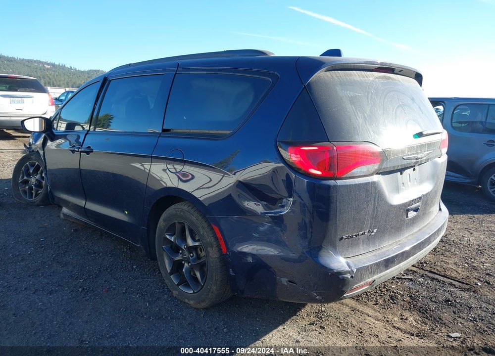 2019 CHRYSLER PACIFICA TOURING L VIN: 2C4RC1BG5KR644326