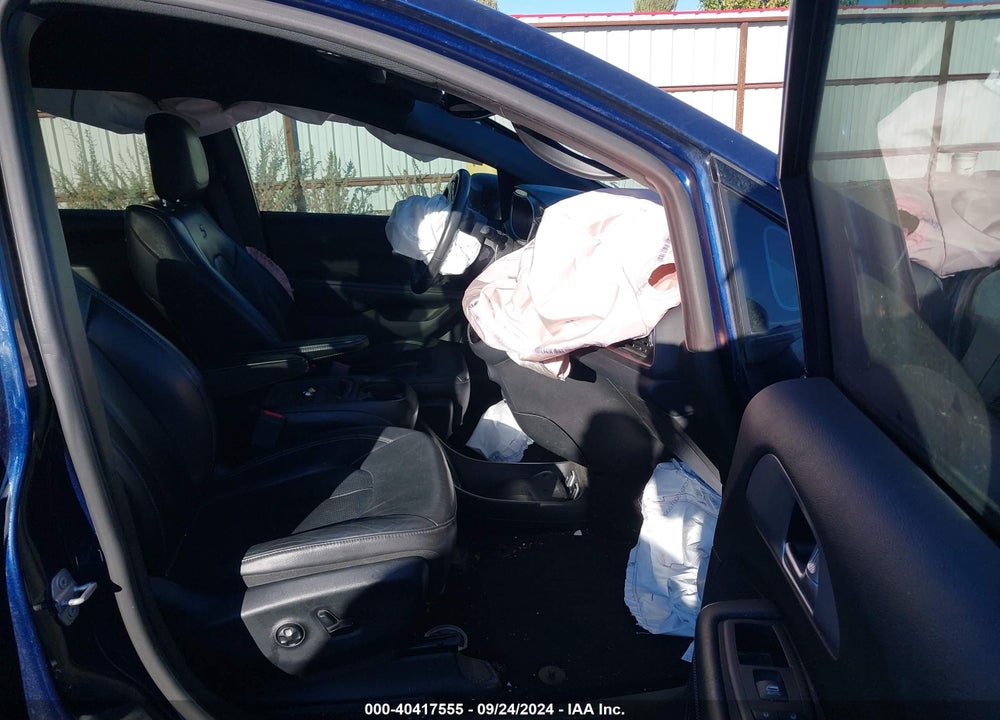 2019 CHRYSLER PACIFICA TOURING L VIN: 2C4RC1BG5KR644326