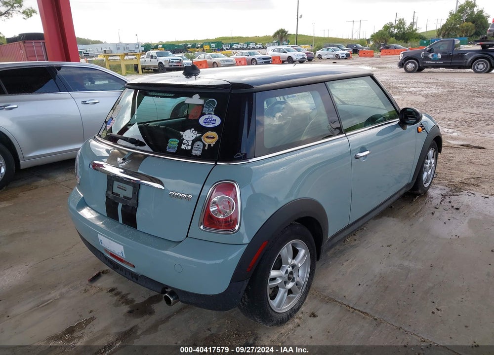 2012 MINI COOPER VIN: WMWSU3C55CT260206