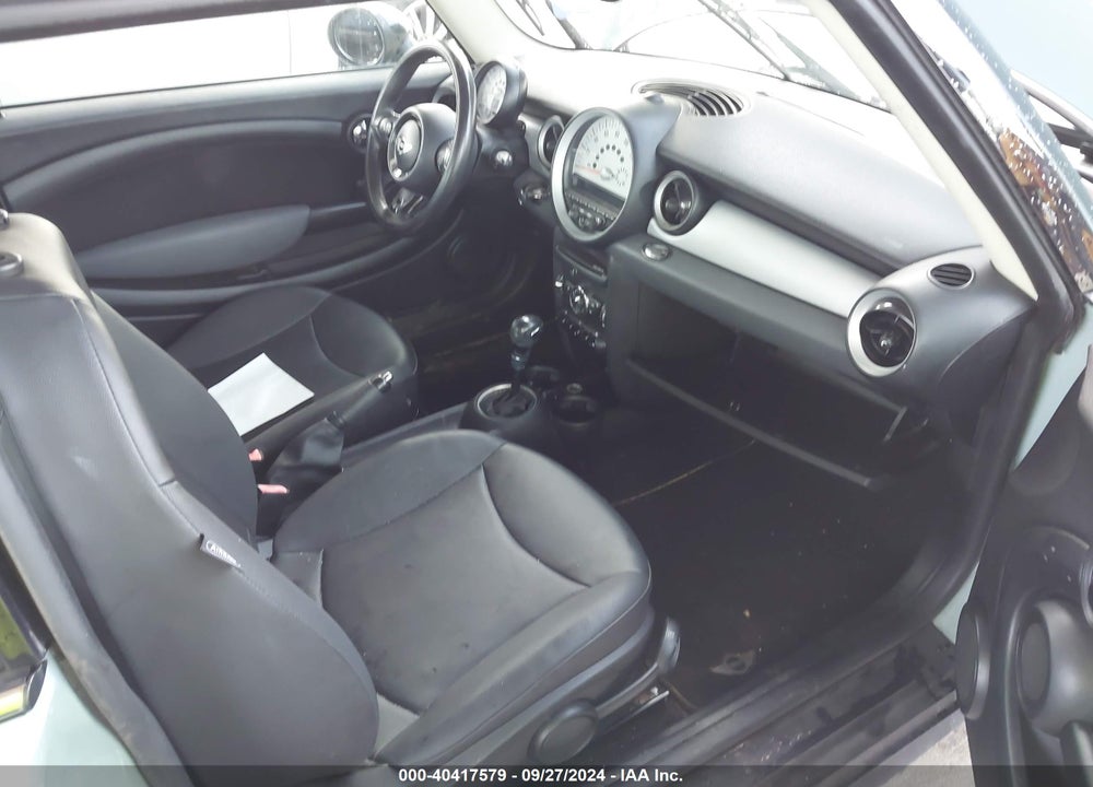 2012 MINI COOPER VIN: WMWSU3C55CT260206