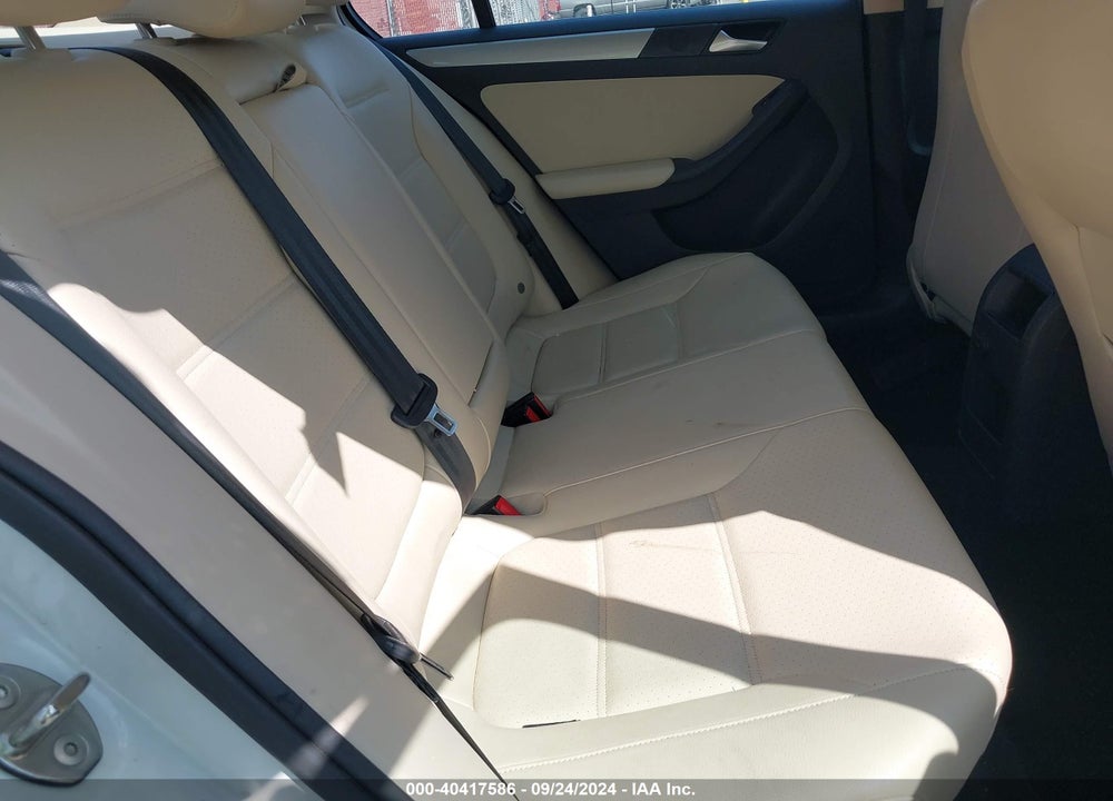 2017 VOLKSWAGEN JETTA 1.4T SE VIN: 3VWDB7AJ2HM356631