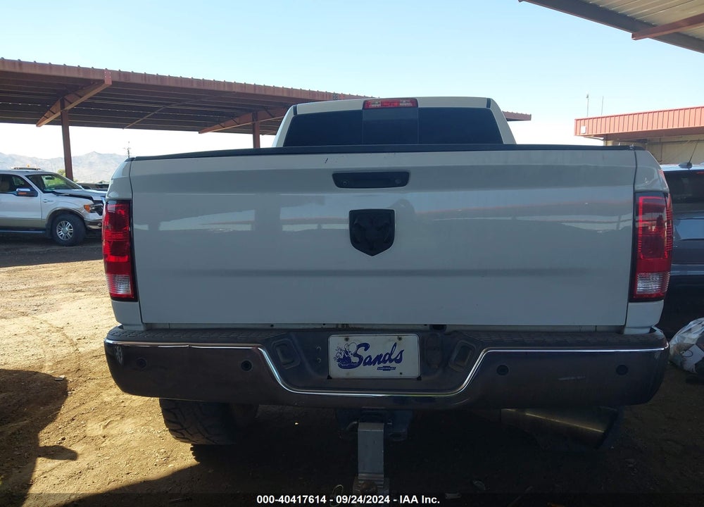 2018 RAM 2500 SLT 4X4 6'4 BOX VIN: 3C6UR5DL5JG205018