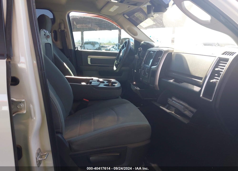 2018 RAM 2500 SLT 4X4 6'4 BOX VIN: 3C6UR5DL5JG205018