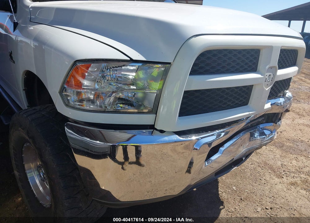 2018 RAM 2500 SLT 4X4 6'4 BOX VIN: 3C6UR5DL5JG205018