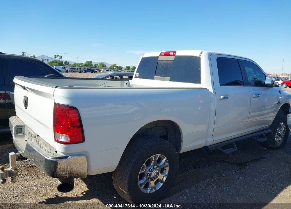 2018 RAM 2500 SLT 4X4 6'4 BOX VIN: 3C6UR5DL5JG205018