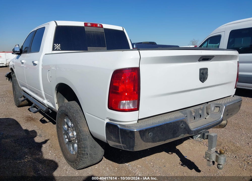 2018 RAM 2500 SLT 4X4 6'4 BOX VIN: 3C6UR5DL5JG205018