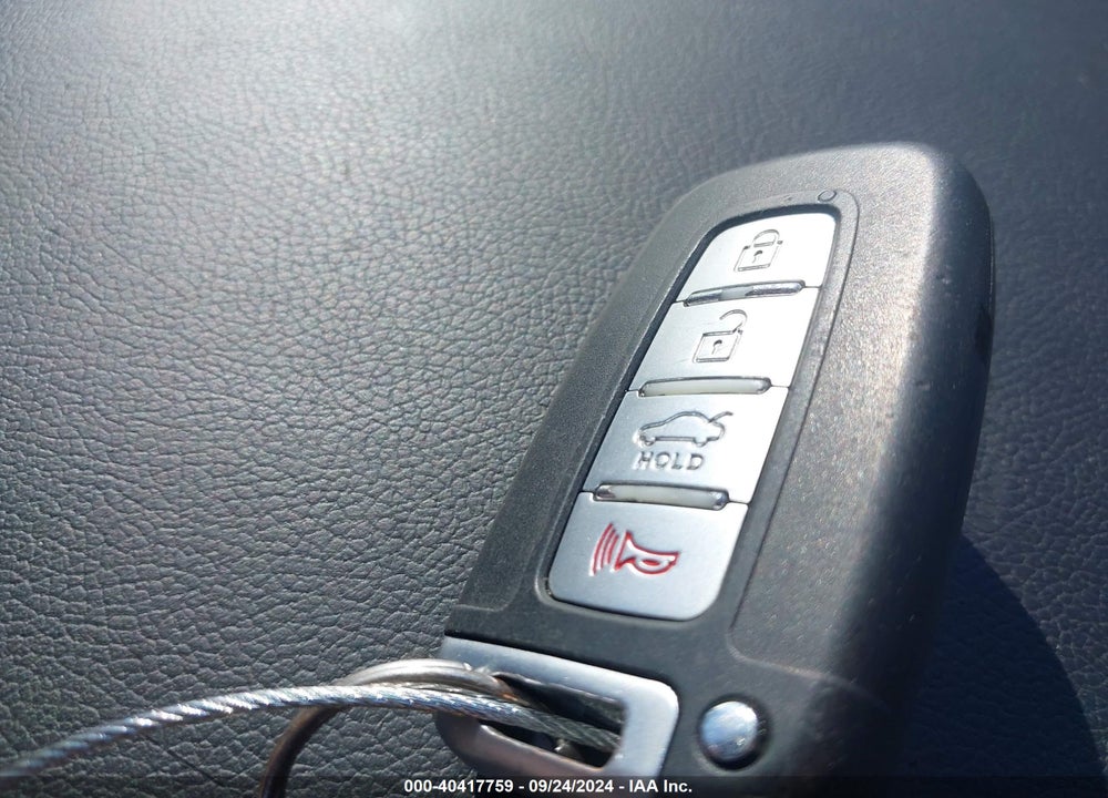 2015 HYUNDAI SONATA HYBRID LIMITED VIN: KMHEC4A49FA123509