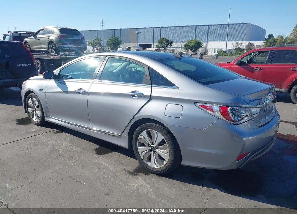 2015 HYUNDAI SONATA HYBRID LIMITED VIN: KMHEC4A49FA123509