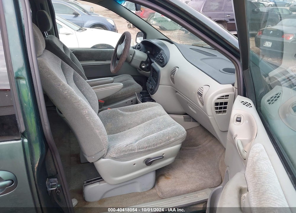 1999 PLYMOUTH GRAND VOYAGER SE VIN: 1P4GP44G5XB601116