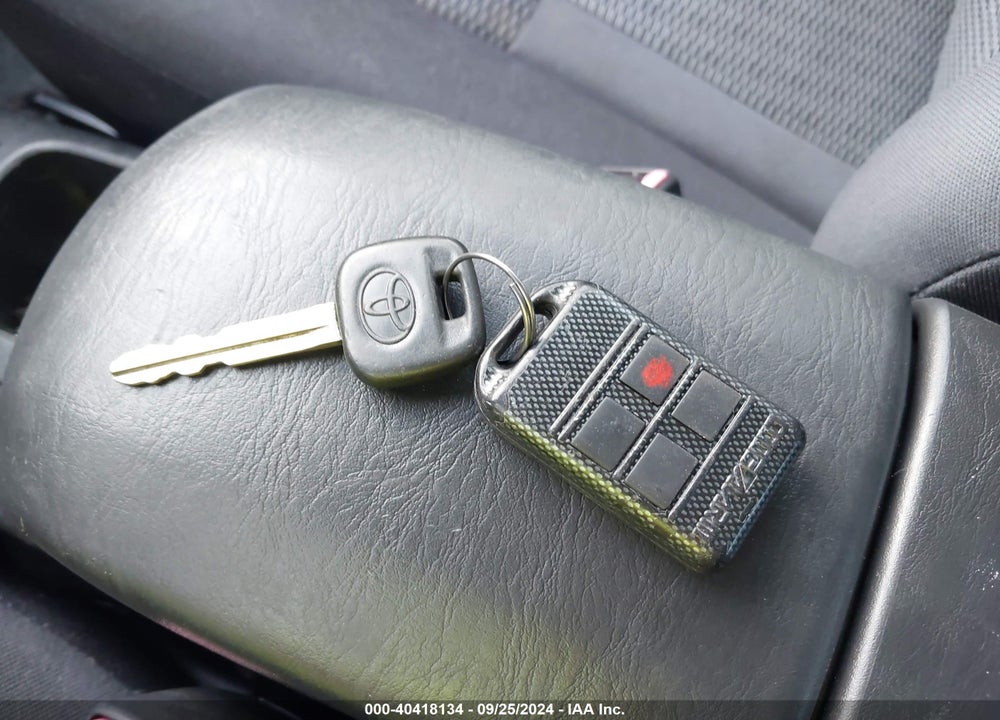 2004 TOYOTA RAV4 VIN: JTEGD20VX40040694