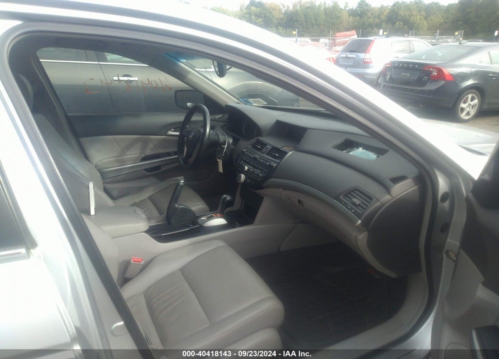2009 HONDA ACCORD 2.4 EX-L VIN: 1HGCP26879A067981